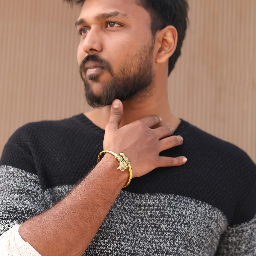 Premium Murugan Kada | Spiritual Jewelry for Strength and Protection - view 2