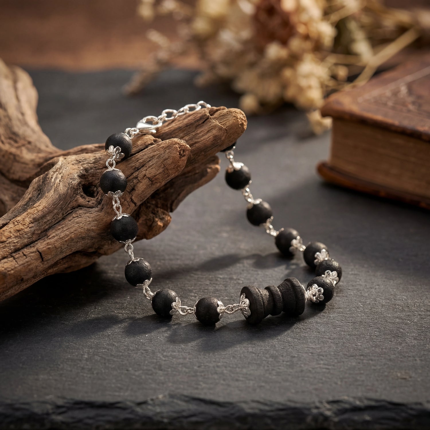 Silver Cap Karungali Bracelet with Karungali Damroo