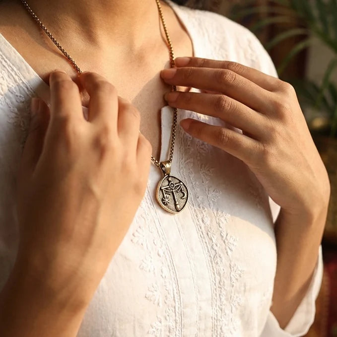 Libra (Tula) Rashi Pendant - view 14