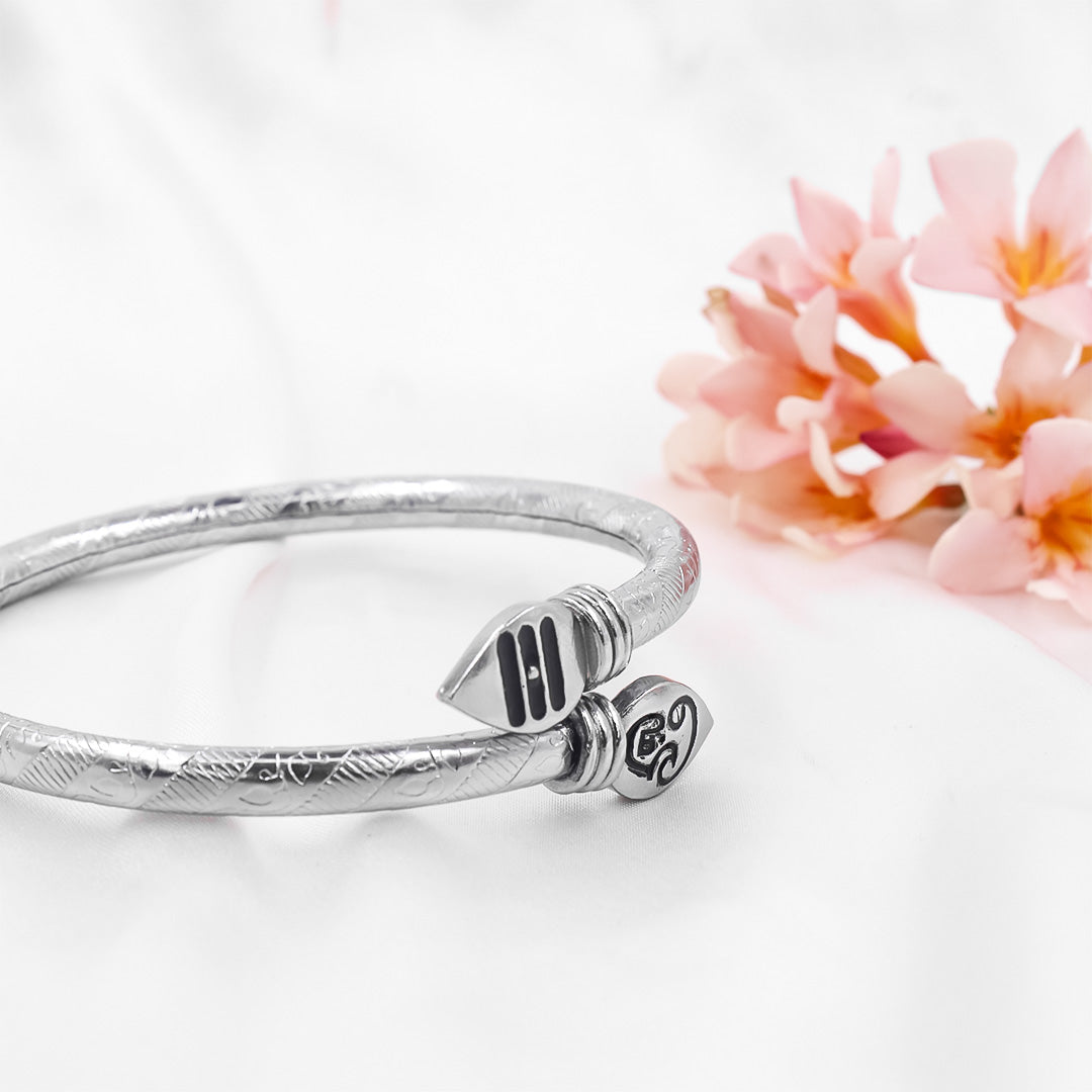 Premium Murugan Vel Kada | Spiritual Jewelry for Strength and Protection with FREE Karungali Bracelet - view 6