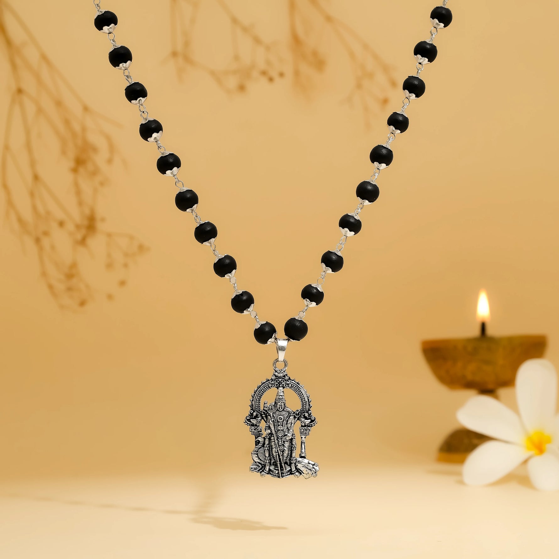 Silver plated Lord Murugan Pendant with FREE Karungali Bracelet