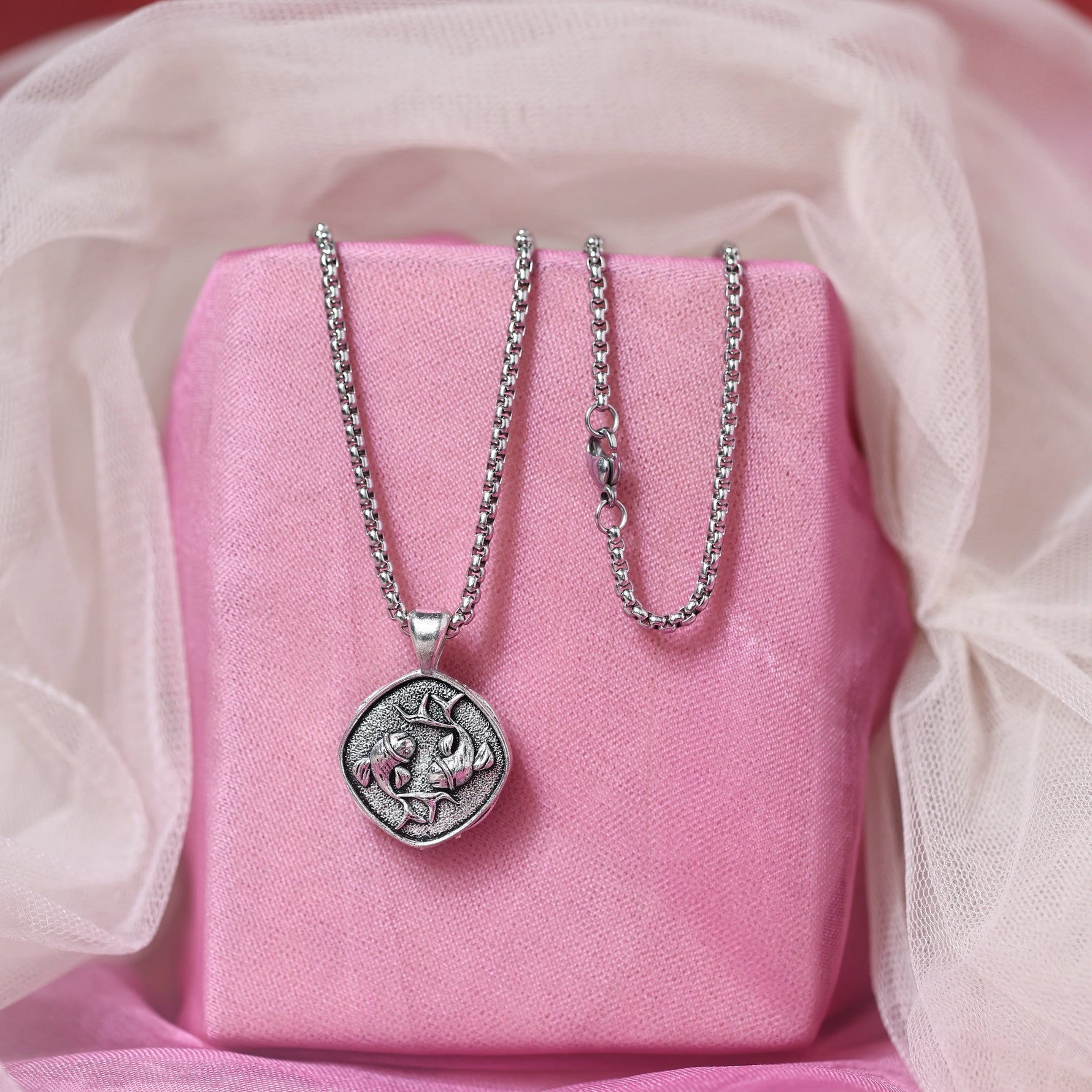 Pisces (Meen) Rashi Pendant - view 7