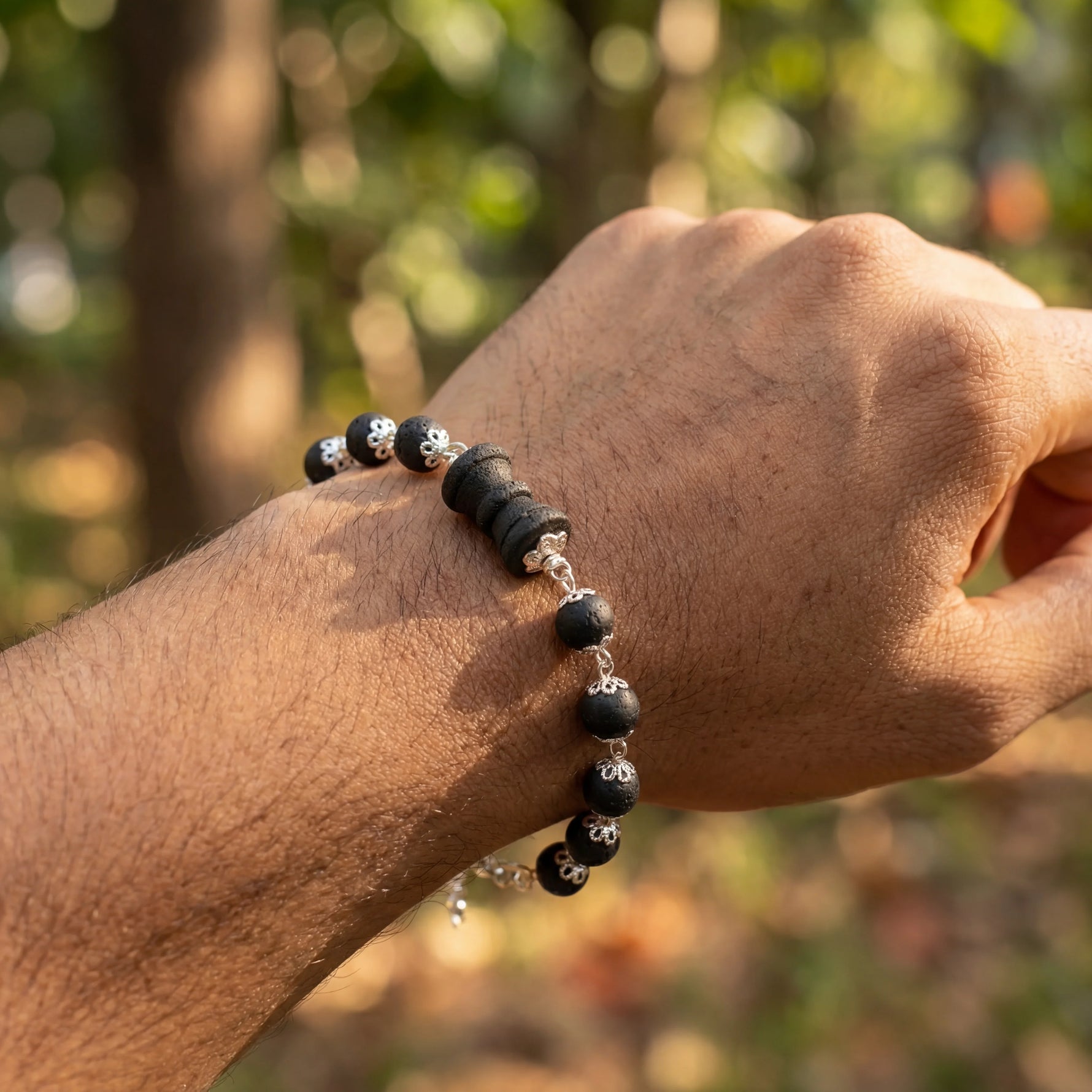 Silver Cap Karungali Bracelet with Karungali Damroo - view 7